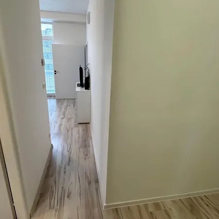 Apartment 1 With Balcony, Nalepkova 4/6