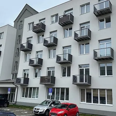 아파트 1 With Balcony, Nalepkova 4/6 *